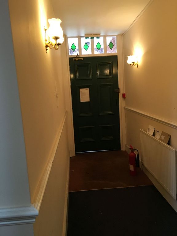 Property photo 2 of 8 Photograph 2