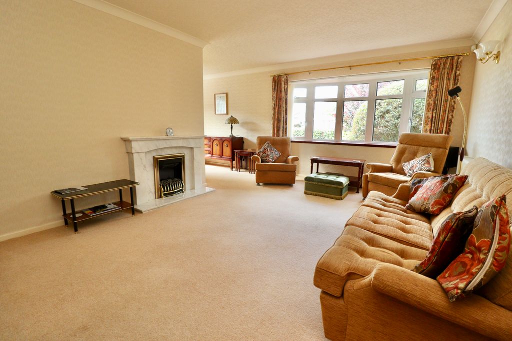 Property photo 2 of 14 Img_1037