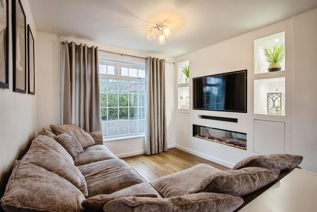 Property photo 2 of 15 Bedroom