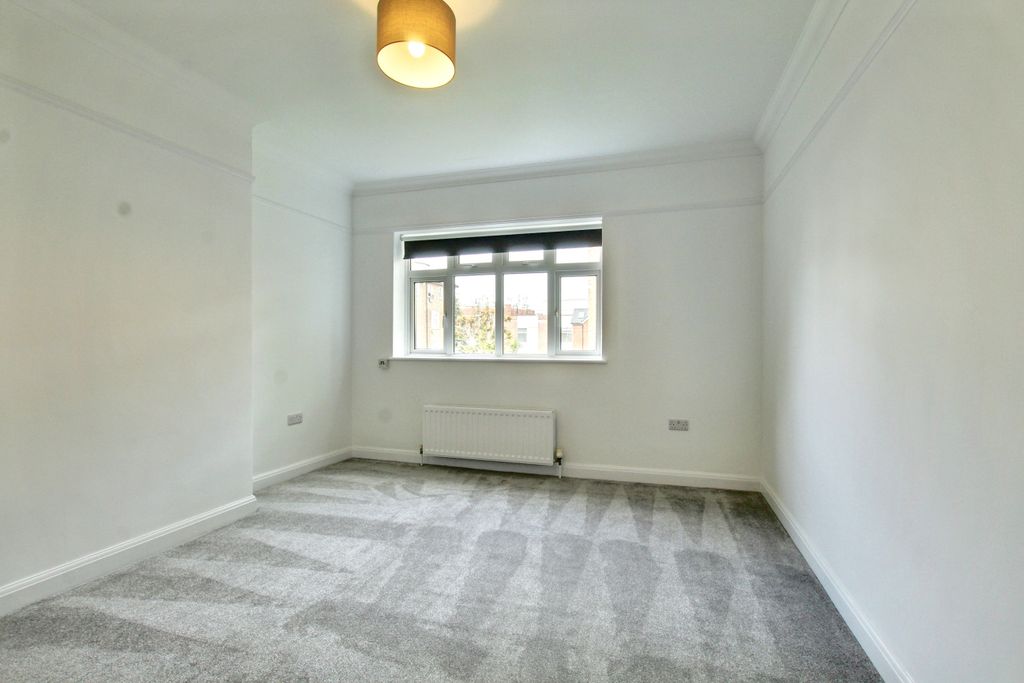 Property photo 2 of 10 2.Lounge.Jpg
