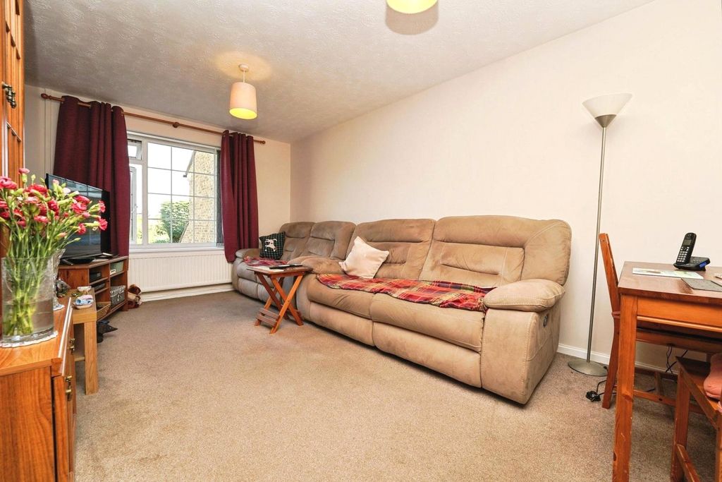 Property photo 3 of 10 Pbox-Img.Jpg
