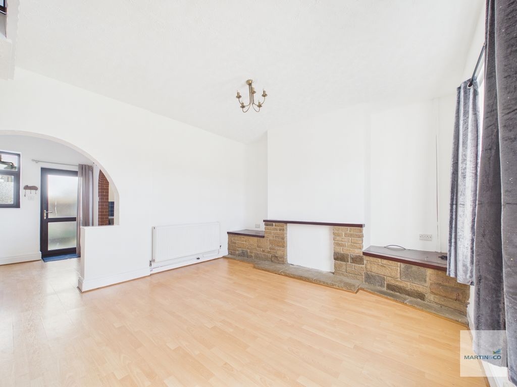 Property photo 3 of 15 Cam03394G0-Pr0480-Still008