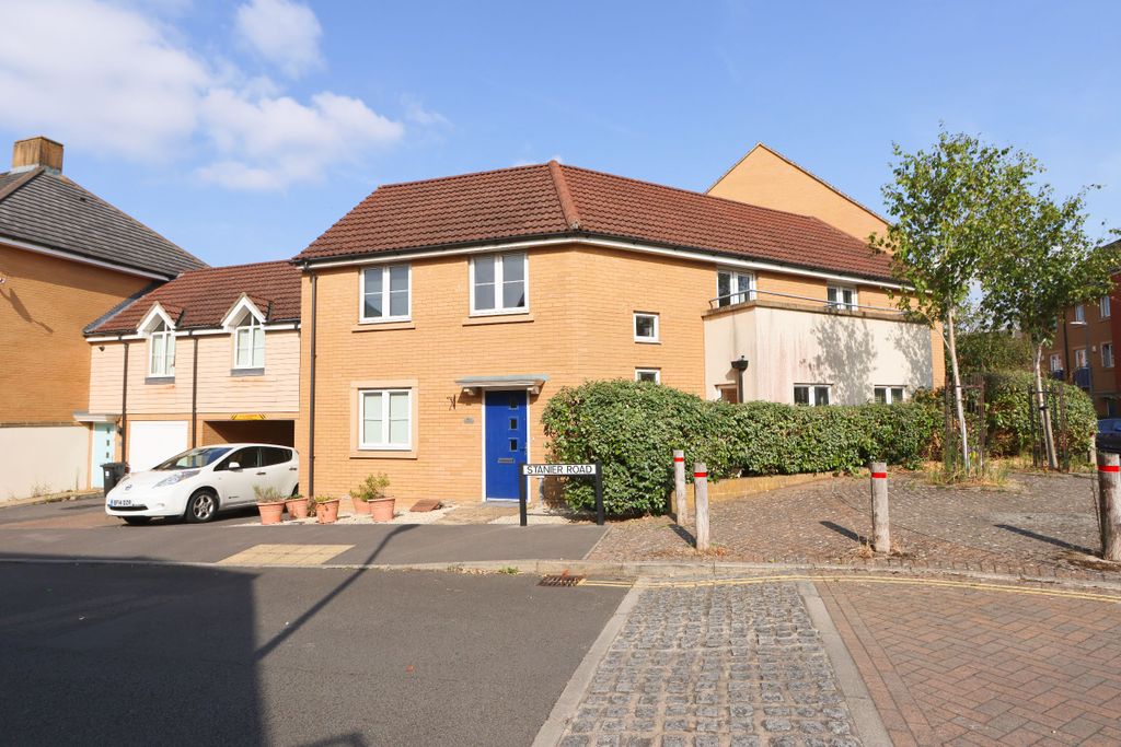 Property photo 1 of 29