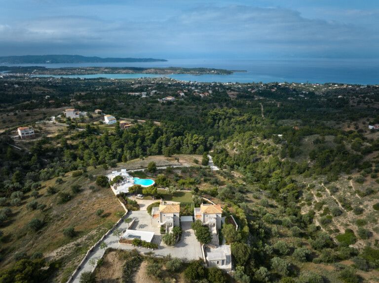 Property photo 2 of 33