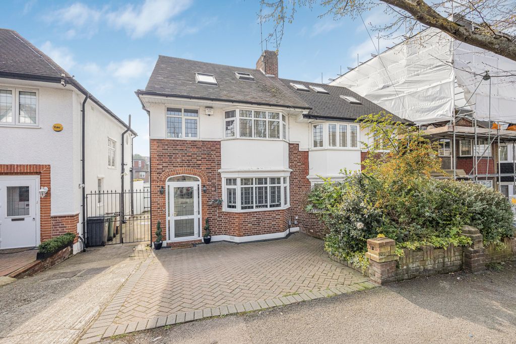 Property photo 1 of 25