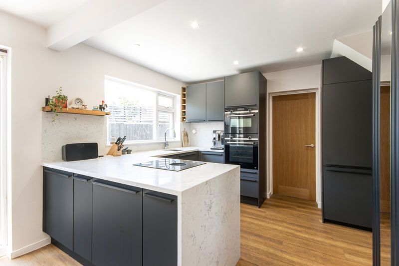 Property photo 3 of 29 Photo 15