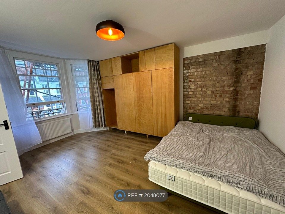 Property photo 1 of 5