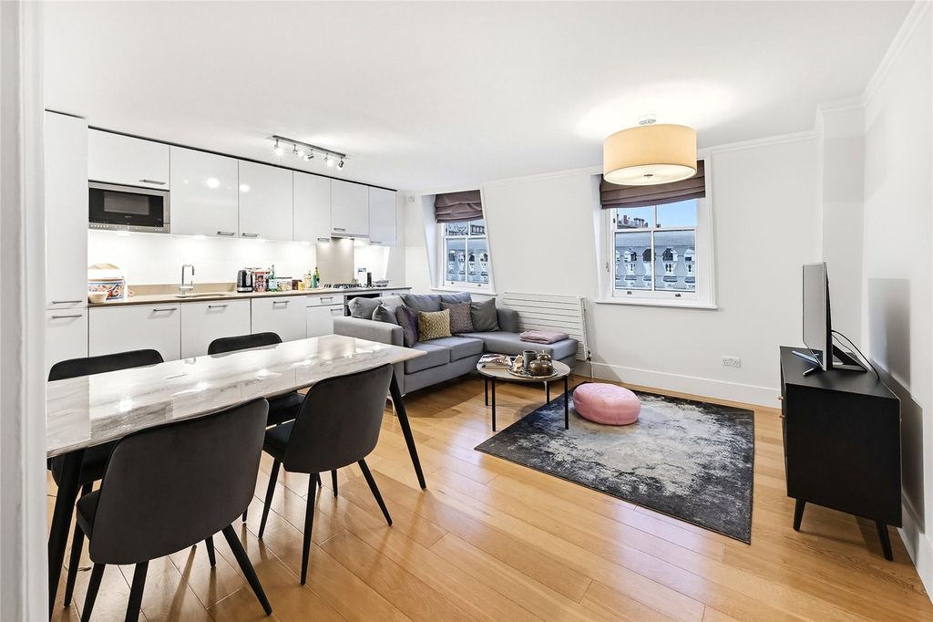 Property photo 2 of 8 Reception Room