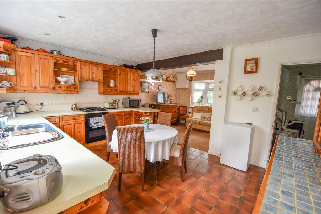 Additional image 8 of 3 bed detached house for saleFrog Street, Kelvedon Hatch, Brentwood CM15