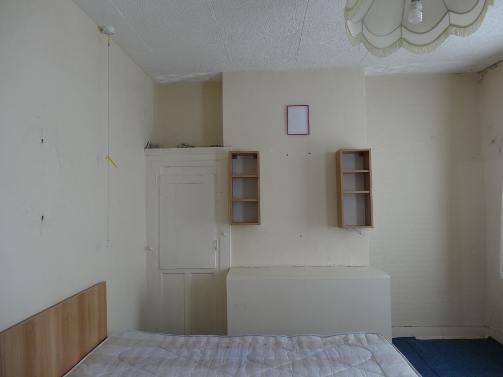Property photo 3 of 5