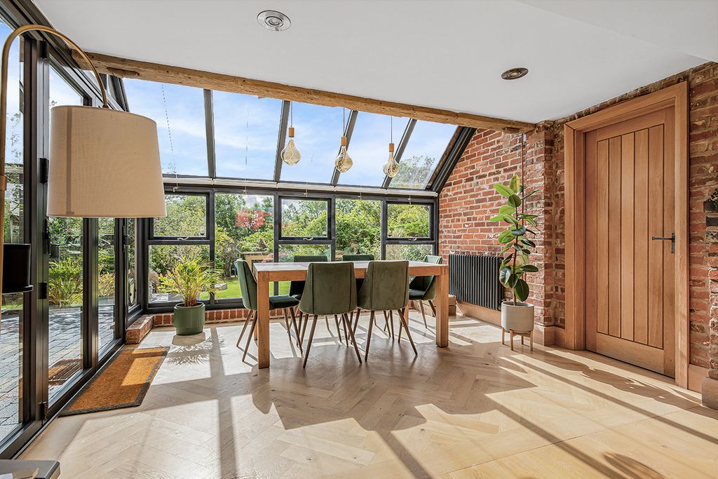 Property photo 3 of 49