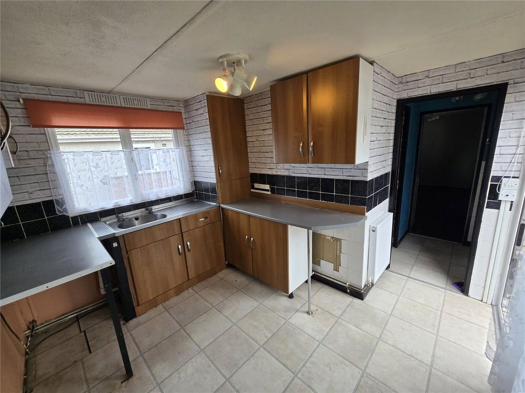 Property photo 3 of 10 Picture No. 01