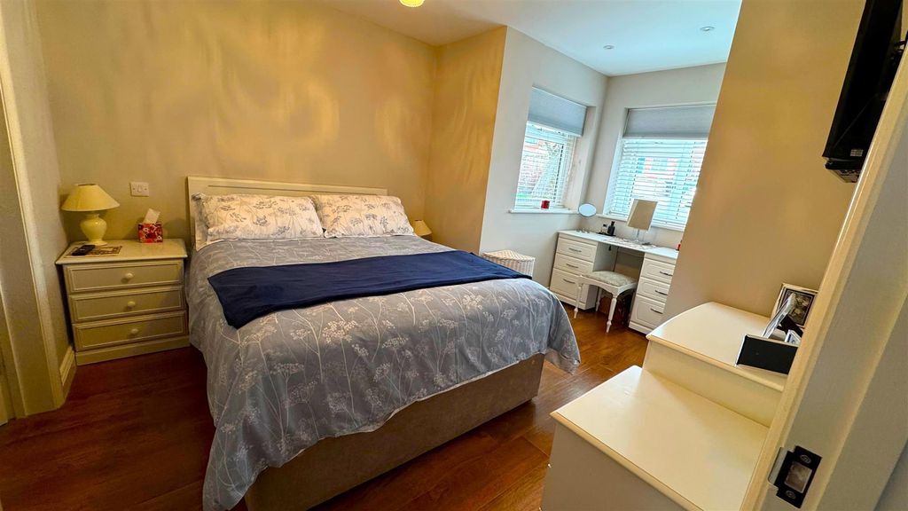 Property photo 3 of 17 Bedroom 1 (1).Jpg
