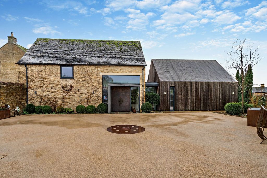 Property photo 1 of 17 Picture No. 21