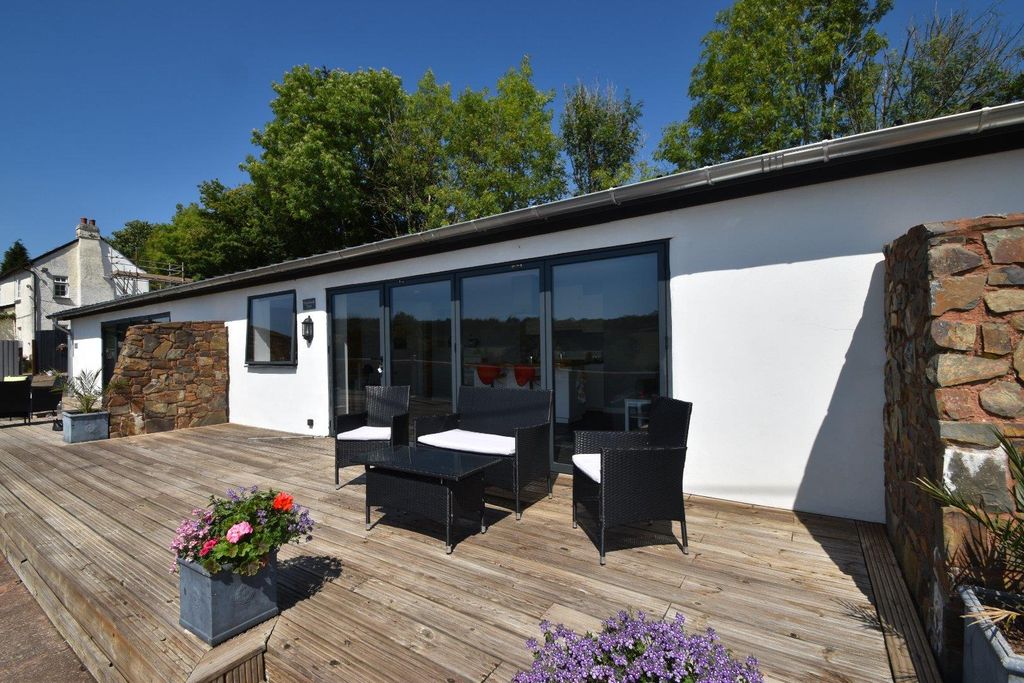 Property photo 1 of 10 Tiverton Seddons