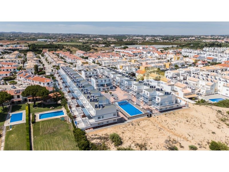 Property photo 2 of 38