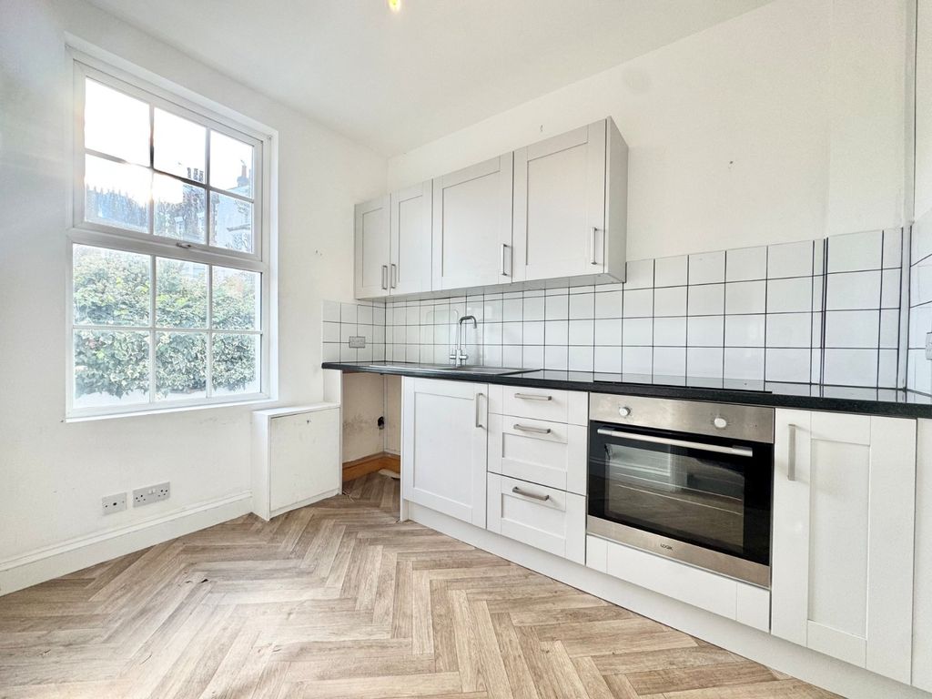 Property photo 2 of 9 Picture 2