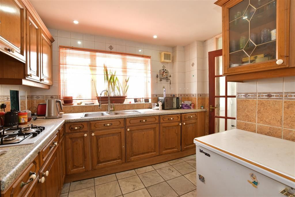 Property photo 3 of 15 Kitchen