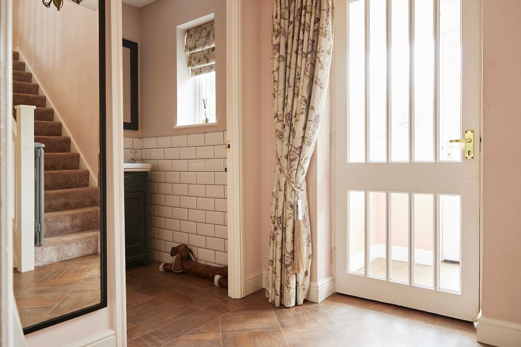 Property photo 3 of 49