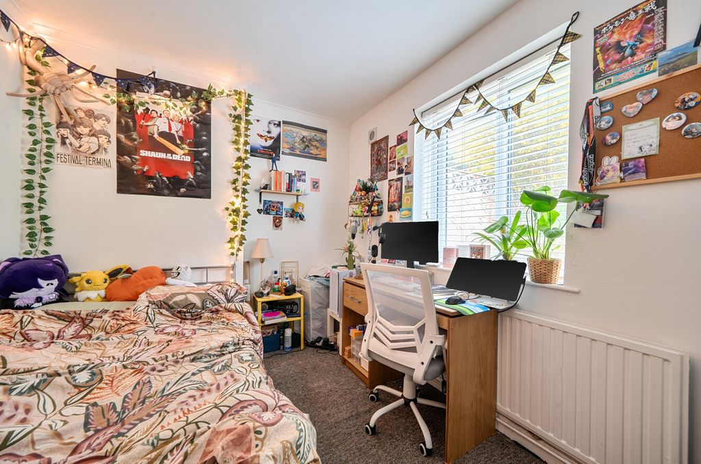 Property photo 1 of 11 1434472-8-69c28F8...