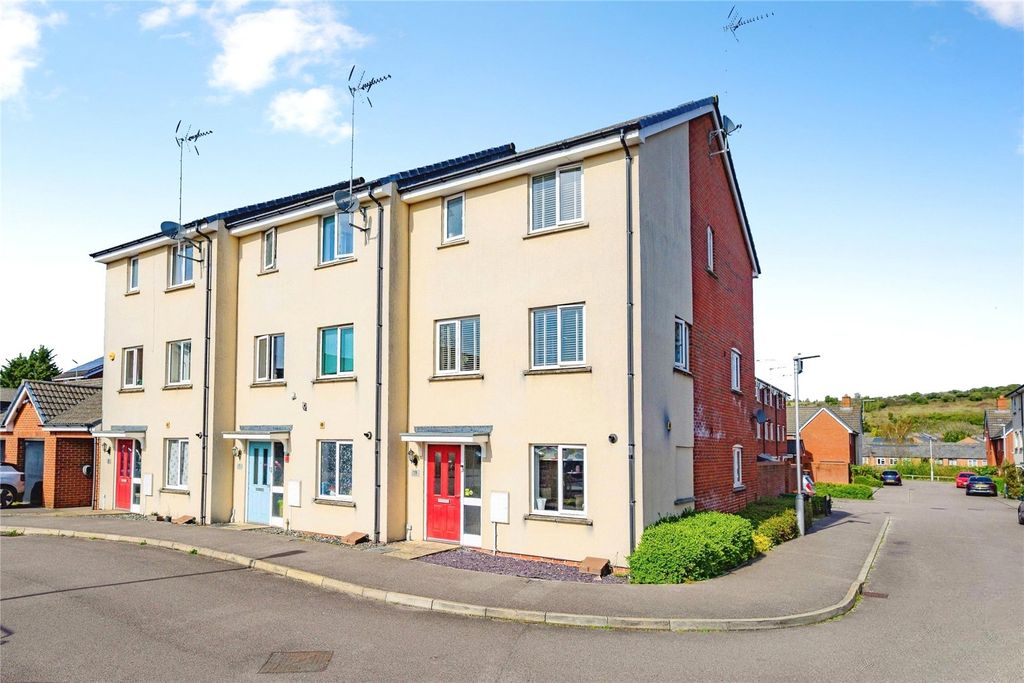 Property photo 1 of 21 Front