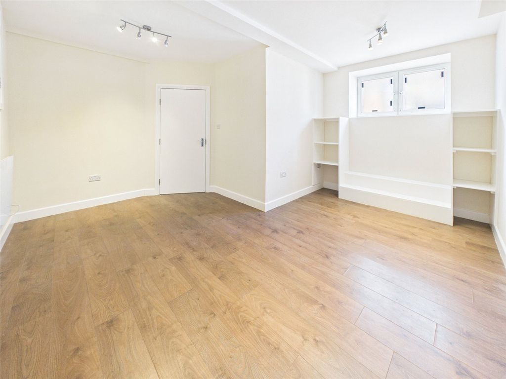 Property photo 1 of 7 Picture No. 07