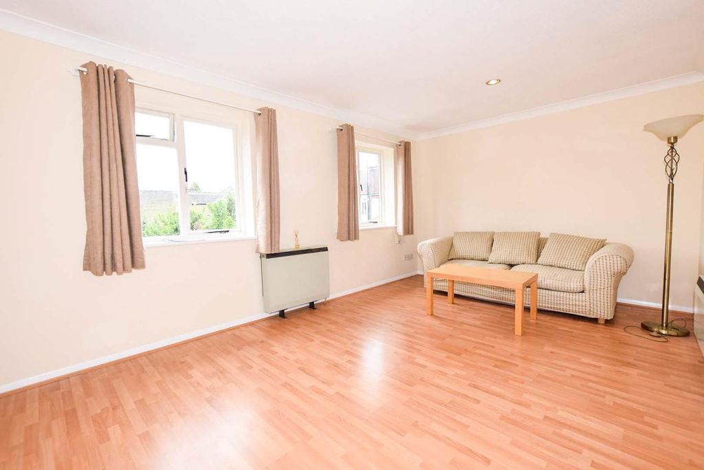 Property photo 3 of 7
