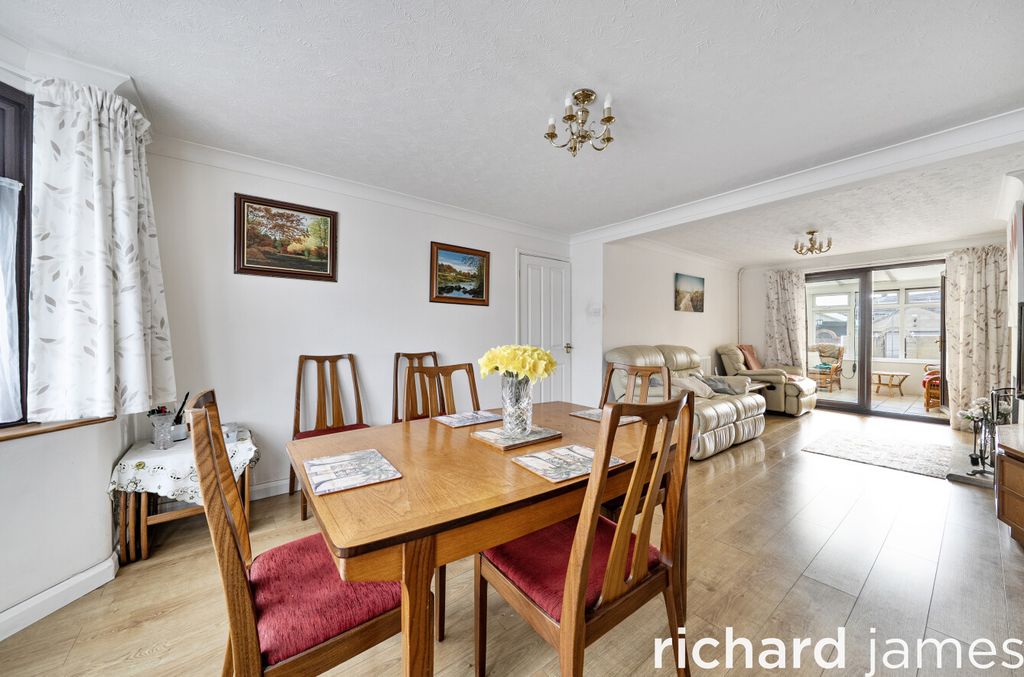Property photo 2 of 12 Ad7Fcb93095348E49293F53Cf8E3960A