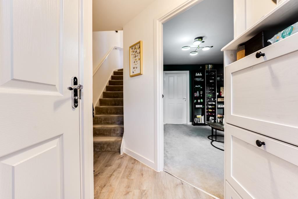 Property photo 2 of 23 2 Philips Field Close, Barton Seagrave-7.Jpg