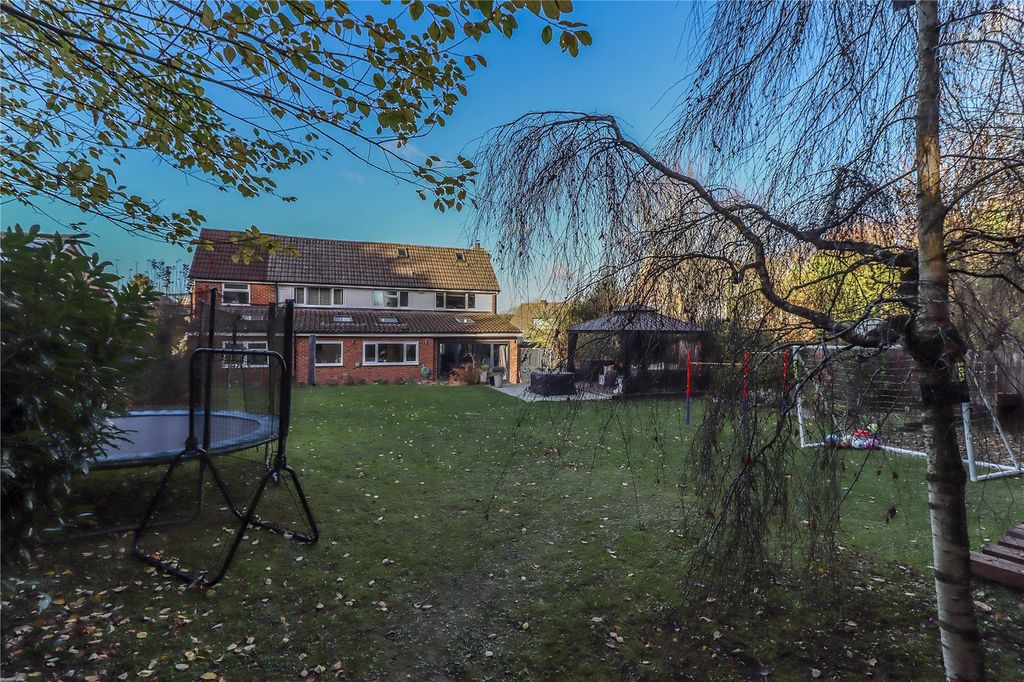 Property photo 3 of 26 Picture No. 24