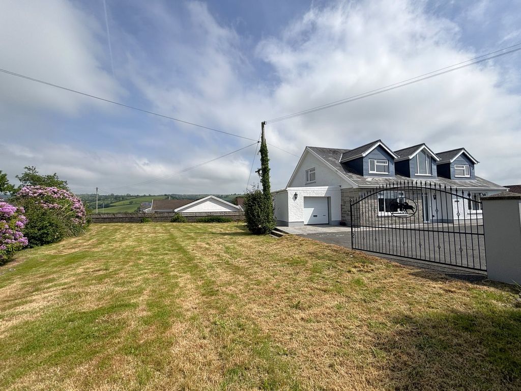 Property photo 2 of 24