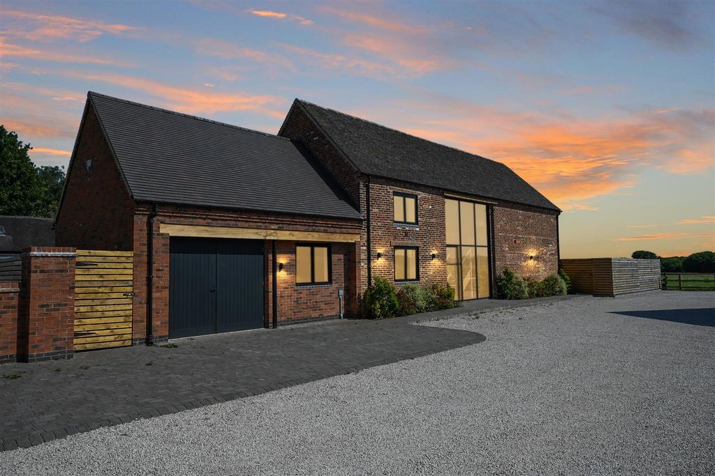 Property photo 1 of 28 P Dusk.Jpg