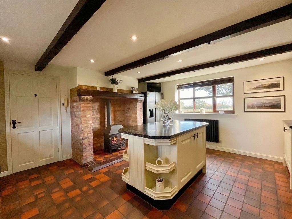 Property photo 3 of 38