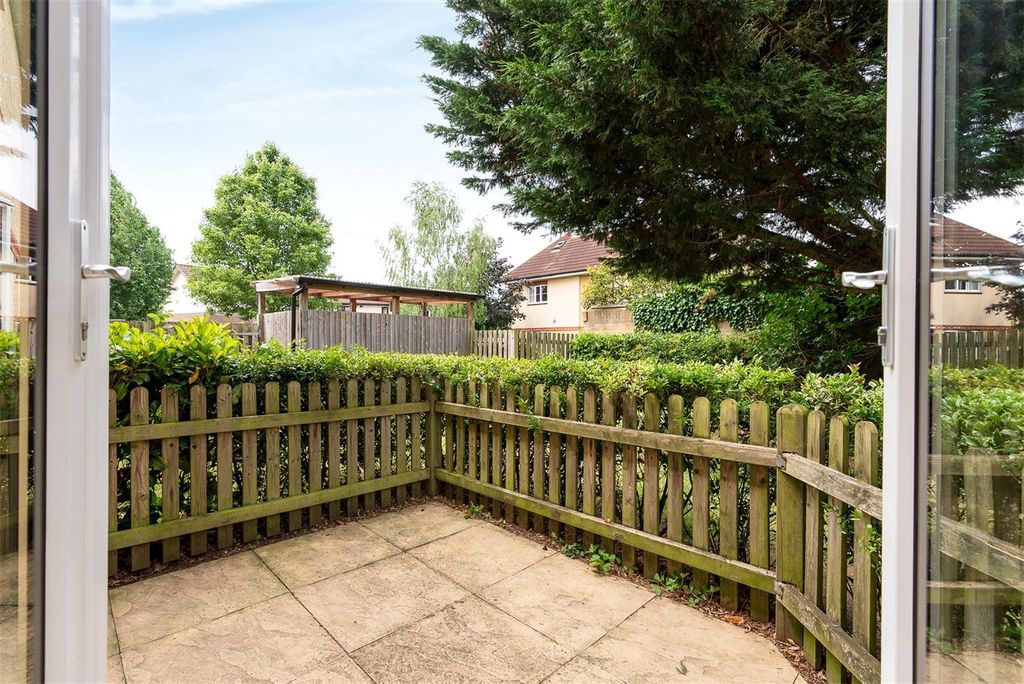 Property photo 2 of 12 Terrace