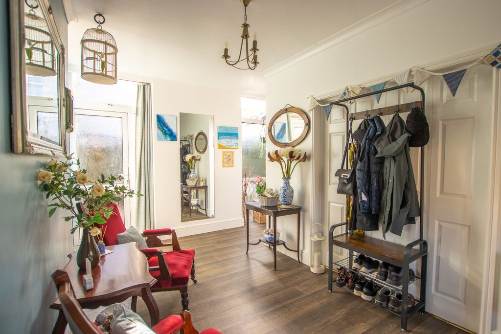 Property photo 3 of 29 44521412