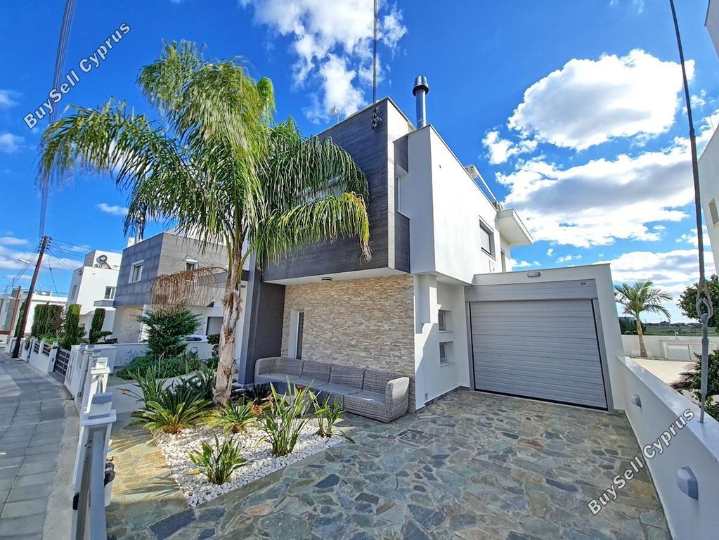 Property photo 1 of 35