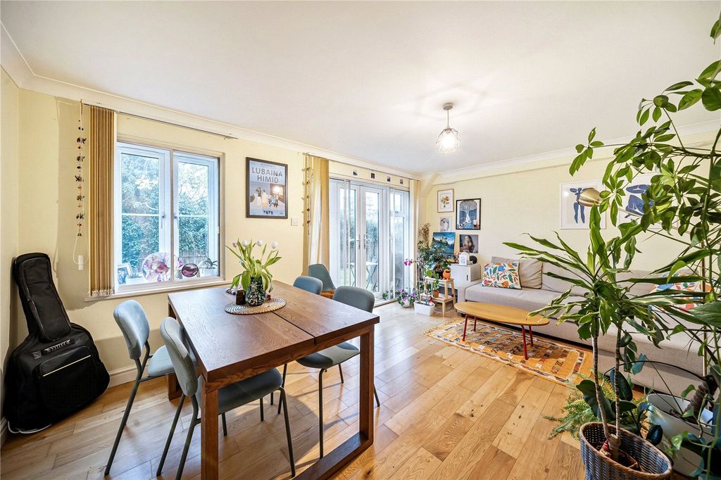 Property photo 3 of 16 Picture No. 27