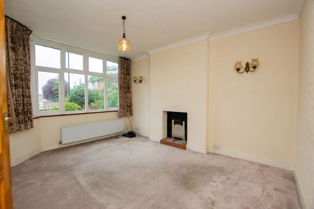 Property photo 3 of 8