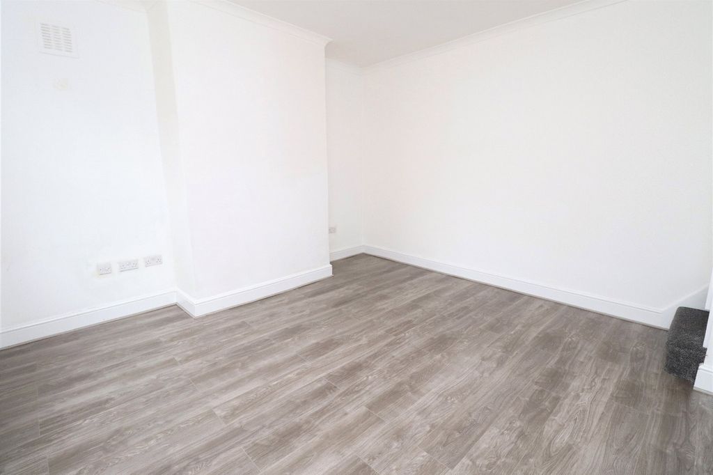 Property photo 2 of 7 Picture No. 02