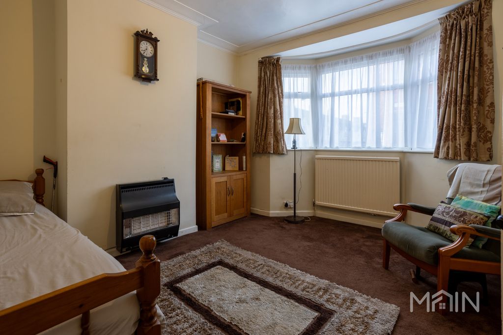 Property photo 3 of 22