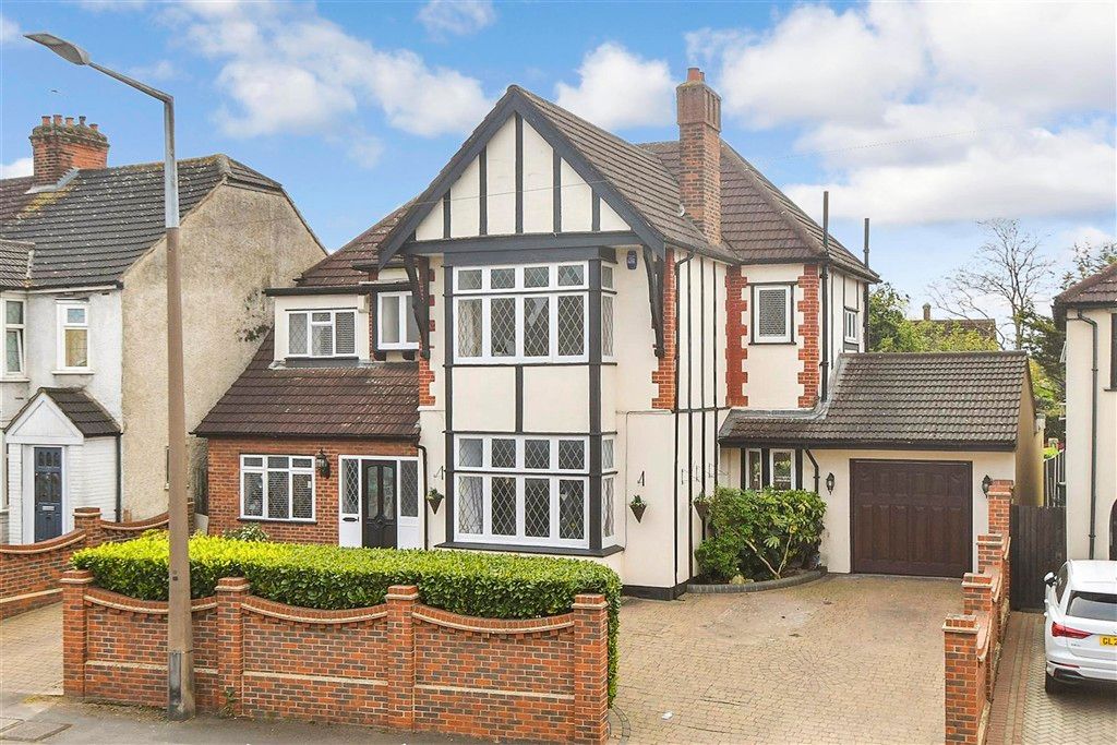 Property photo 2 of 20 External Web