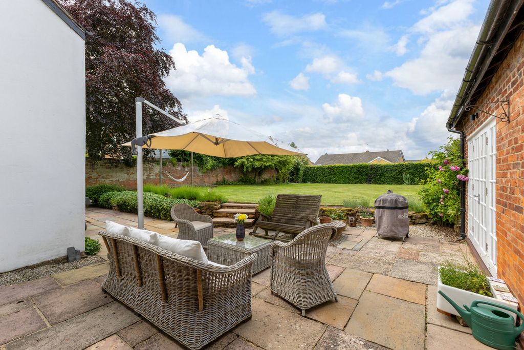 Additional image 28 of 5 bed detached house for sale9 Swinnertons Lane, Yelvertoft, Northampton Northamptonshire NN6