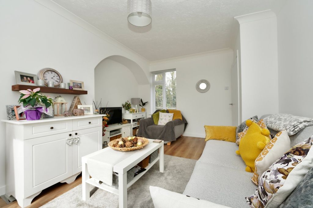 Property photo 3 of 21