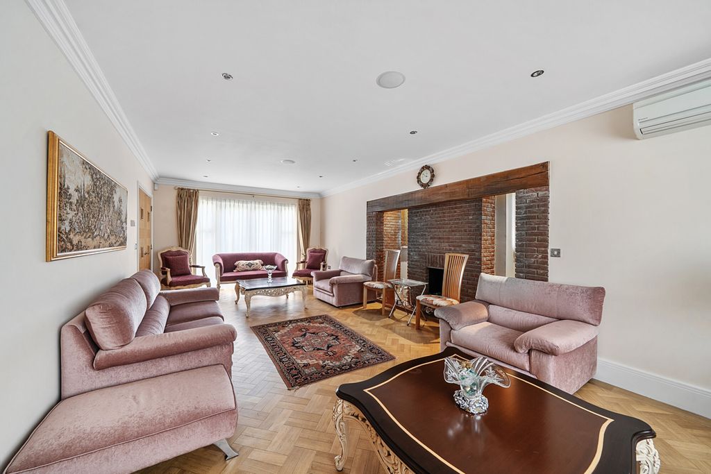 Property photo 2 of 23 1333472-3-6890B99...