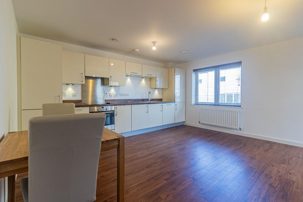 Property photo 2 of 12 Hollybush Rise-1.Jpg