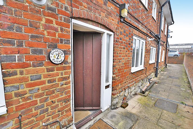 Property photo 2 of 9 Photo 1