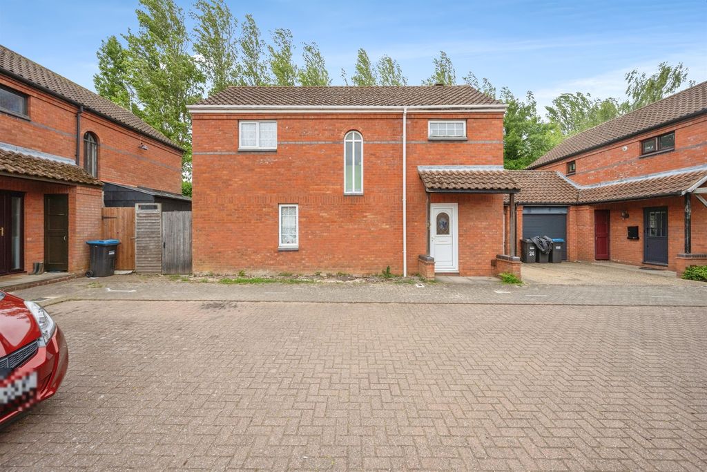 Property photo 1 of 16