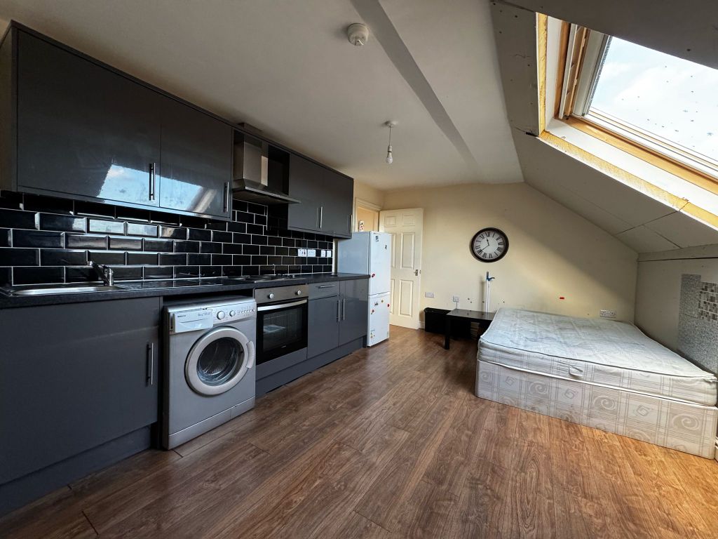 Property photo 1 of 3
