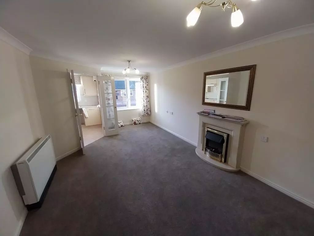Property photo 2 of 8