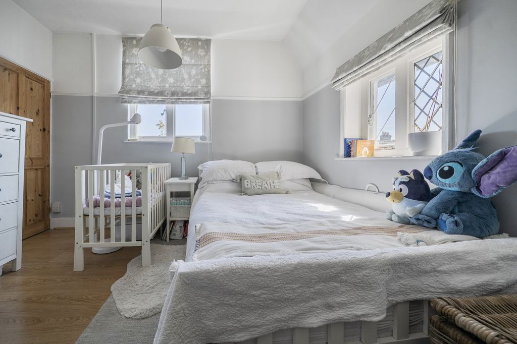 Additional image 10 of 1 bed maisonette for saleEmpress Cottages, Ship Lane, Farnborough GU14